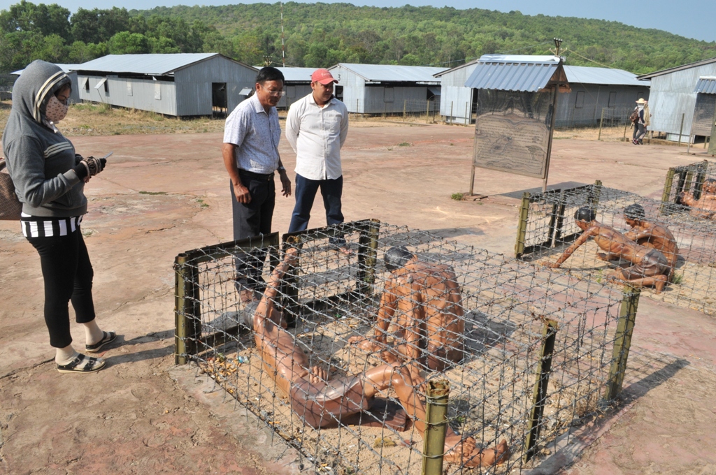 Tragic!!! Images Of How The Revolutionary Prisoners Were Tortured In